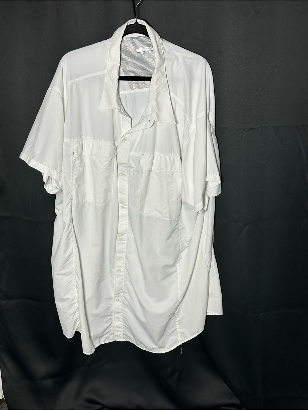 Columbia men’s 5xltMen's White Short-Sleeve Button-Up Shirt